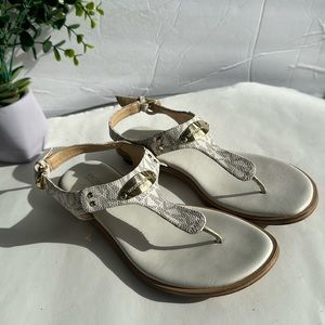 Michael Kors MK Plate Thong Sandals In Vanilla color-Sz 6M